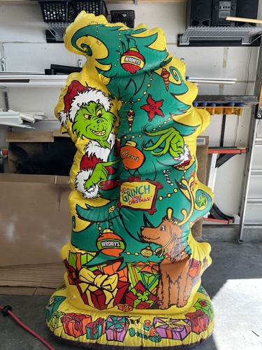 Rare 7ft inflatable grinch - rare,