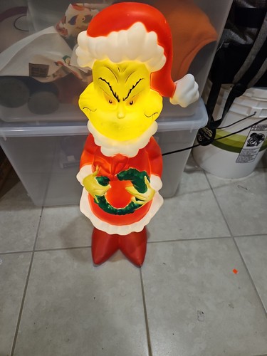 Gemmy grinch wreath - grinch,