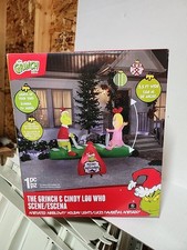 5 Ft Animated Grinch & Cindy